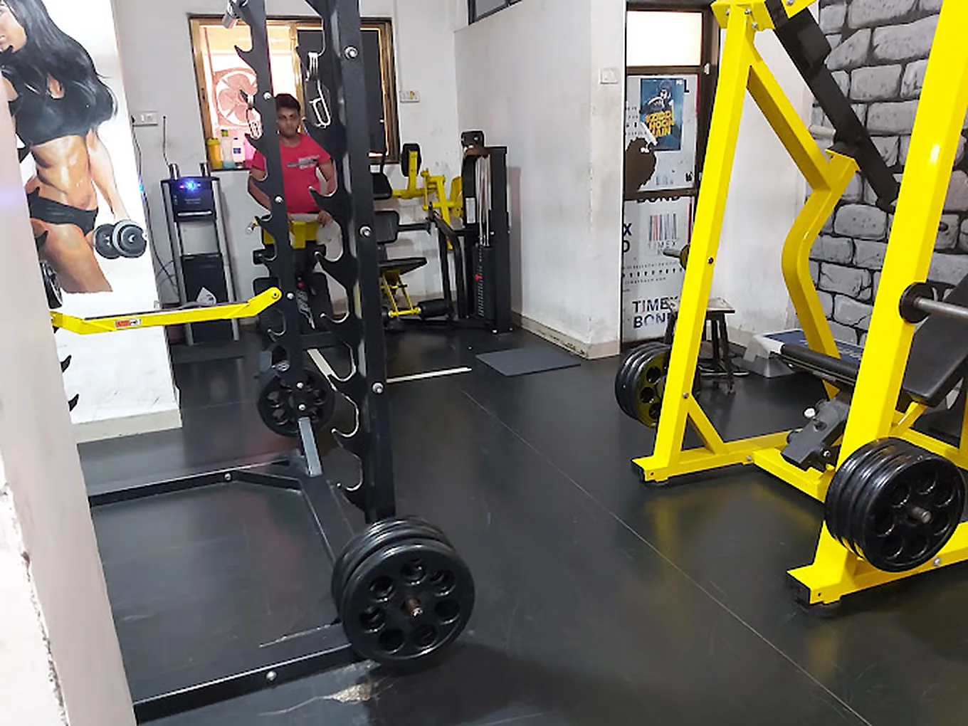 Plate-loaded machines and squat rack